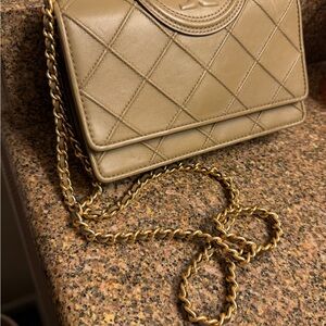 Tory Burch Fleming convertible Purse /Wallet chain  bedrock NWOT